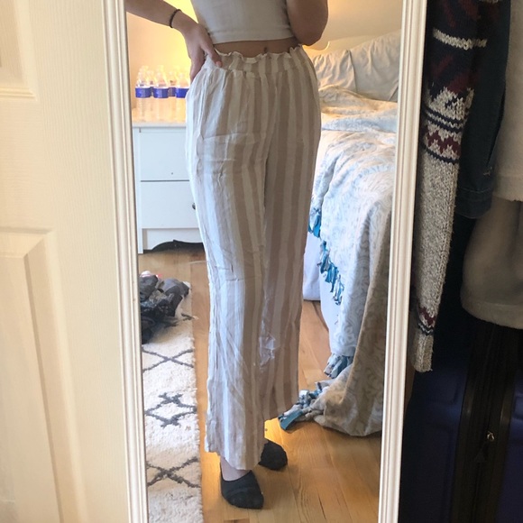 American Eagle flowy pants - Picture 2 of 2